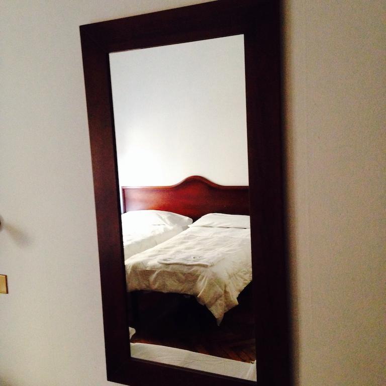 Hotel Medea Milano Phòng bức ảnh