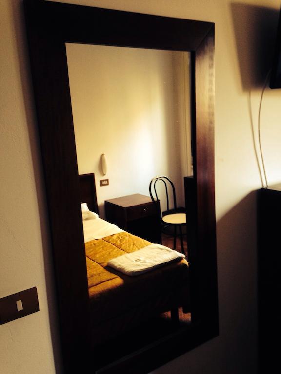 Hotel Medea Milano Ngoại thất bức ảnh