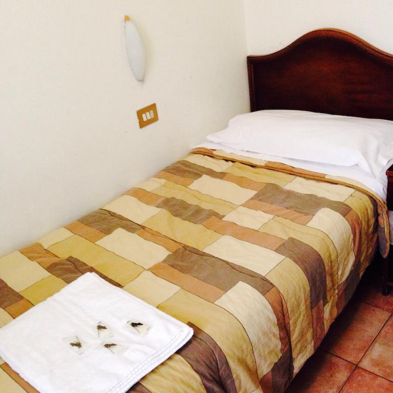 Hotel Medea Milano Phòng bức ảnh